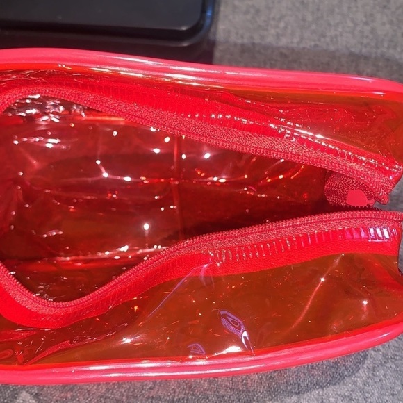 OPI X HELLO KITTY Cosmetic Bag - Picture 3 of 3